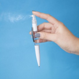 Tušinukas su antibakteriniu dozatoriumi